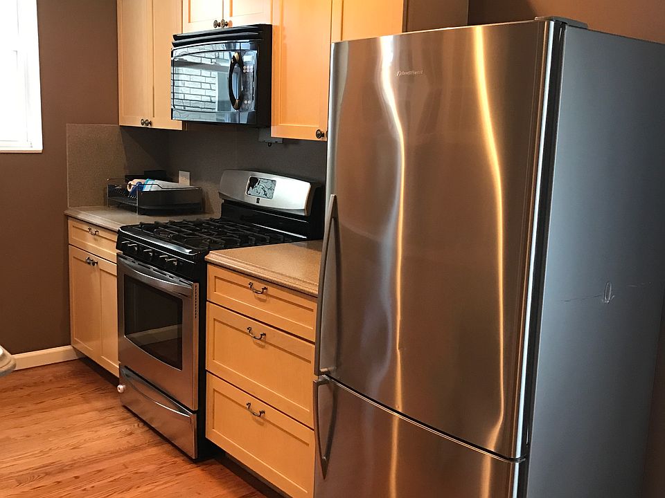 1st image of 275 Logan Ave