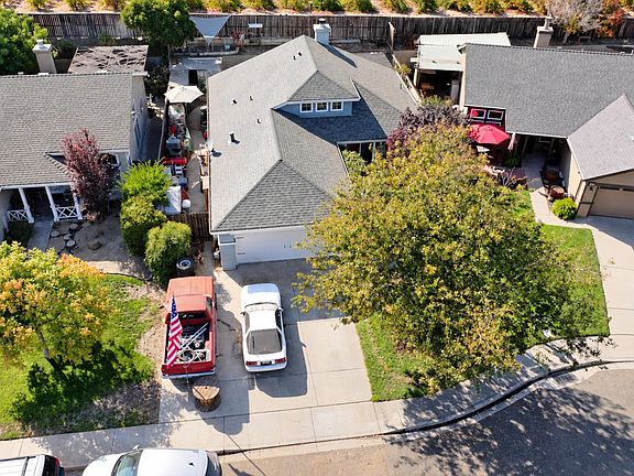 2nd image of 686 Frazier Dr