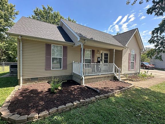 2nd image of 2415 Willow Dr