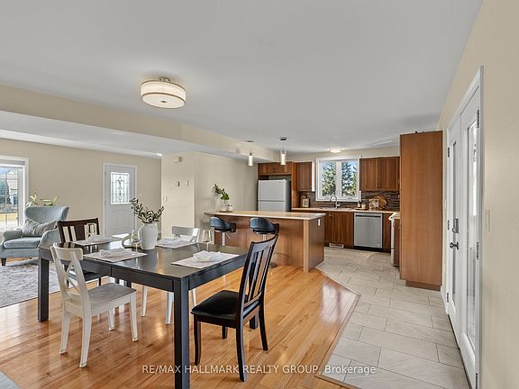 3rd image of 2431 Dunning Rd