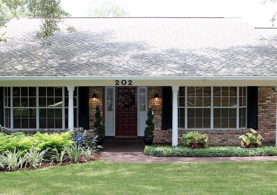 1st image of 202 Buttonwood Dr