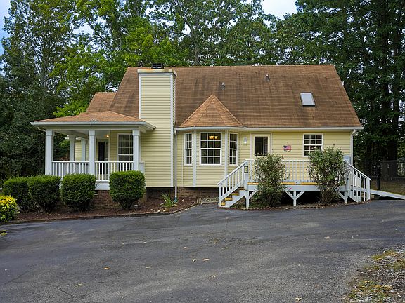 3rd image of 4577 John Sandling Rd