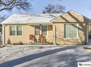 2730 S 41st St, Omaha, NE 68105