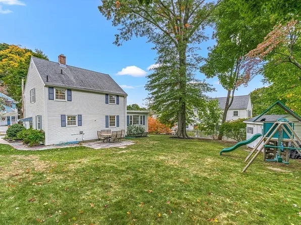 6 Governors Ave, Winchester, MA 01890