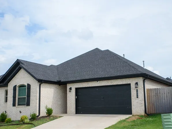 5805 SW Macasin Ave, Bentonville, AR 72713
