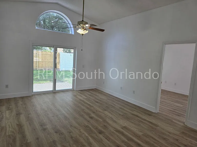 1732 Brook Hollow Dr — Photo 5