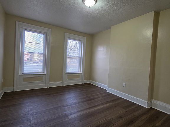 2nd image of 105 Beers St #L