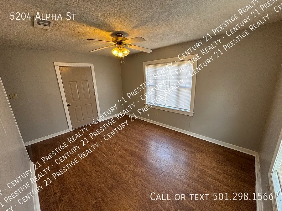 Building Photo - 5204 Alpha St