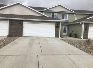 704 26th St NW #1, Mandan, ND 58554