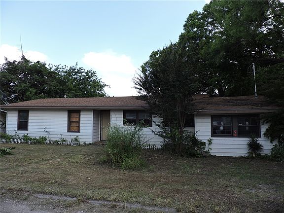 3rd image of 921 W Mesquite St