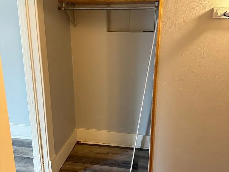 920 Oxford Ave — Photo 8