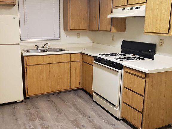 5th image of 1608 Basler St APT 2
