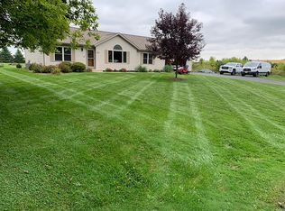 N72W39482 Lang Rd, Oconomowoc, WI 53066