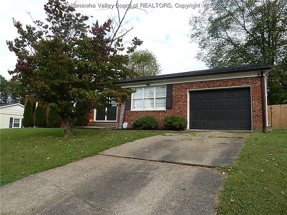 2nd image of 106 Blue Grass Ln