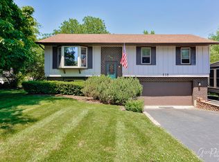 416 Juniper Rd, Island Lake, IL 60042