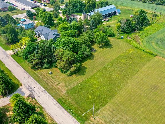 5th image of 711 Lakeshore Dr