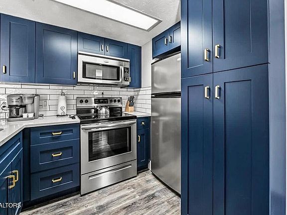 5th image of 3710 Weber Rd #105-C