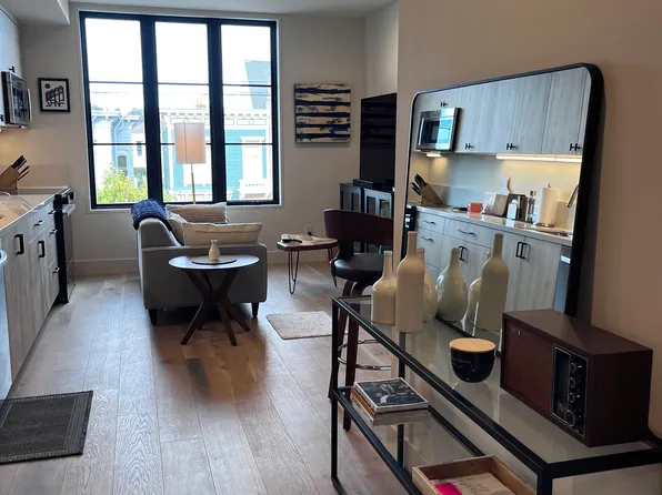 986 S Van Ness Ave #402, San Francisco, CA 94110