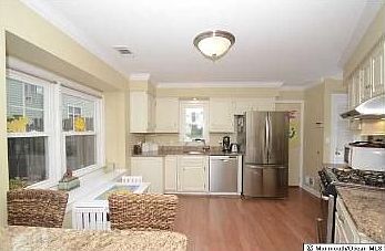 1st image of 60 Hubbard Ave