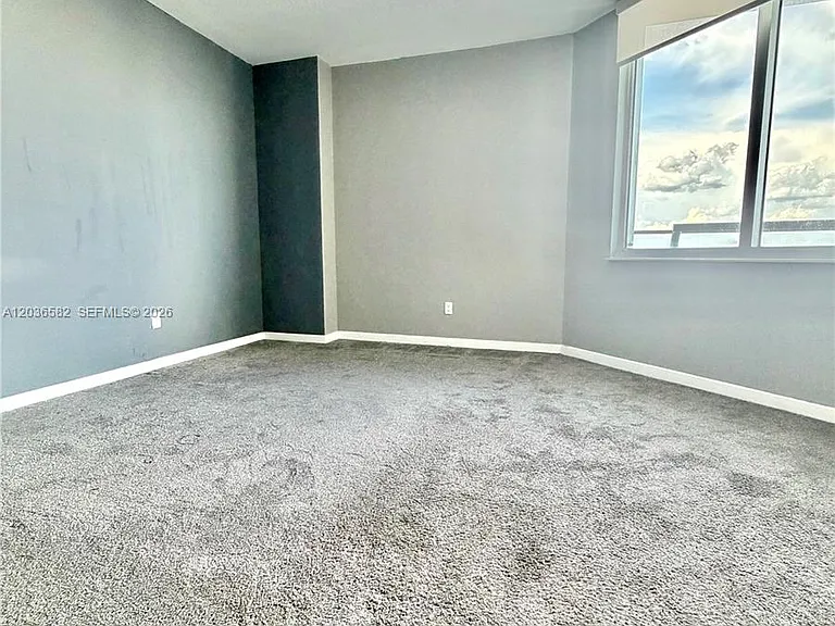 335 Biscayne Blvd #4200 — Photo 26