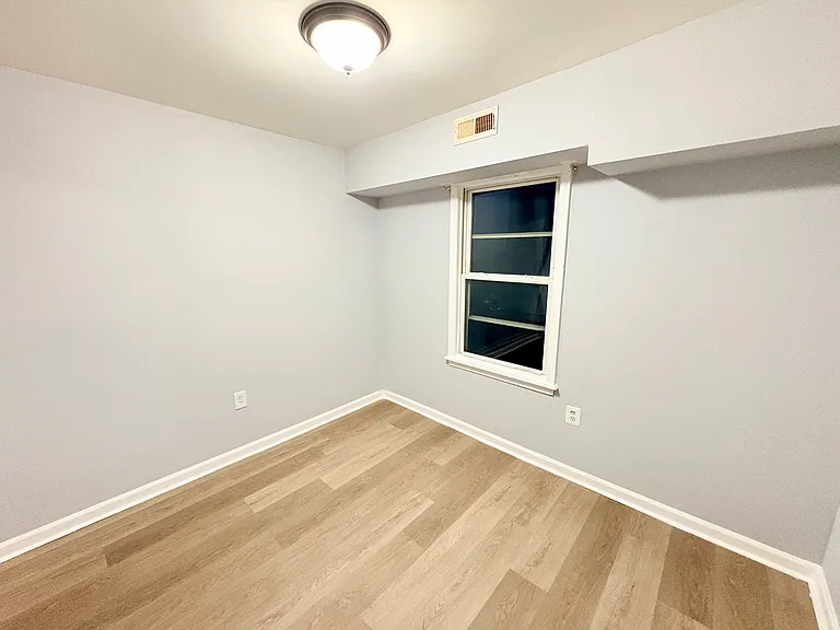 4021 Parkside Dr — Photo 15