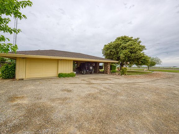 4th image of 1471 State Highway 33