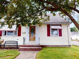 97 Dewey Ave, Pawtucket, RI 02861