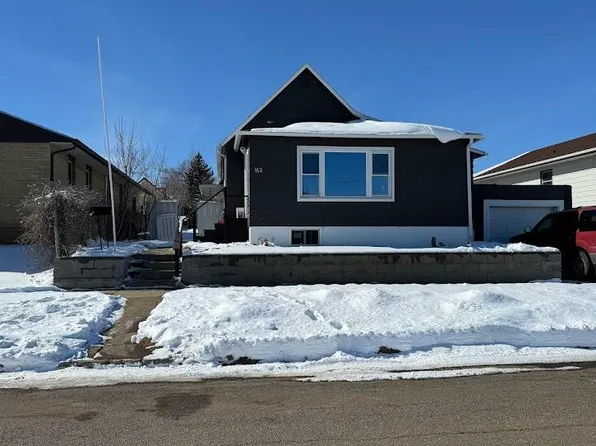 160 2nd Ave SE, Dickinson, ND 58601