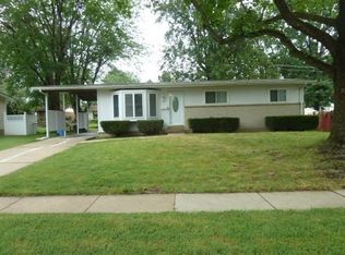305 Falcon Dr, Florissant, MO 63031