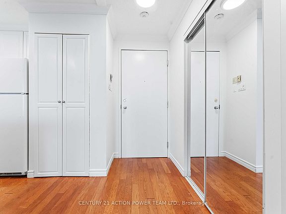 4th image of 1025 Grenon Ave #1103