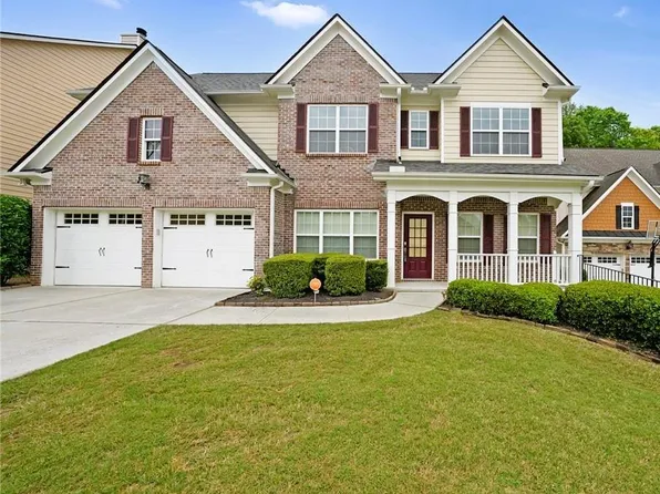 841 Sapphire Ln, Sugar Hill, GA 30518