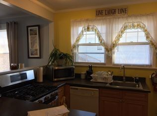 34 Edmund St, Edison, NJ 08817