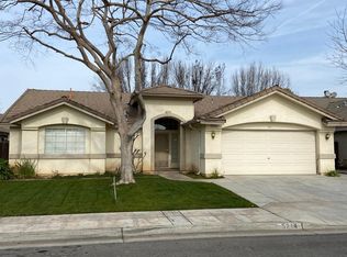5214 W Cromwell Ave, Fresno, CA 93722
