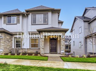 15974 NW Hosmer Ln, Portland, OR 97229