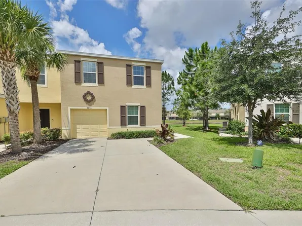 9855 Hound Chase Dr, Gibsonton, FL 33534