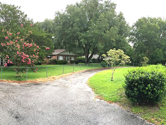 3rd image of 2702 NW 156th Ave