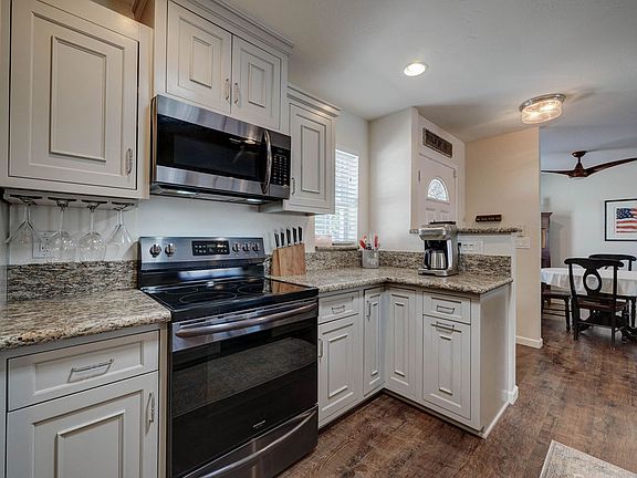 3rd image of 6215 E Acoma Dr