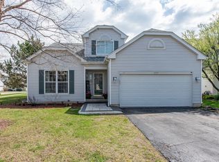 2177 W Wicklow Ln, Round Lake, IL 60073