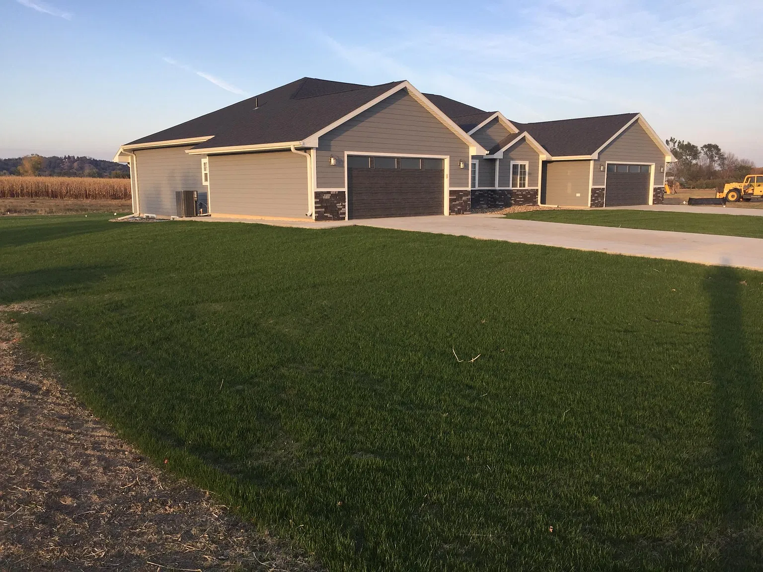 204 Violet Dr — Photo 4