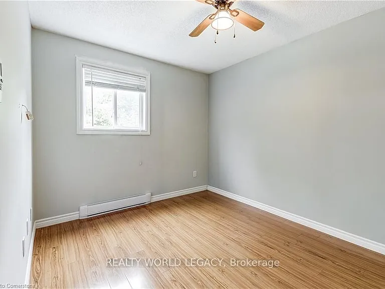119 Cedar St S #8 — Photo 20