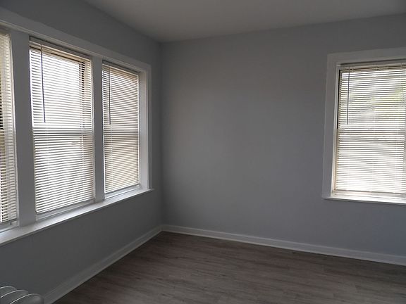 3rd image of 7501 S Jeffery Blvd #7509-3