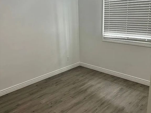 3rd image of 4020 N 61st Ave