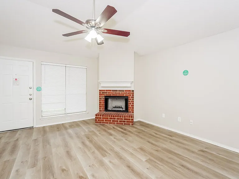 5905 Aloe Ct — Photo 3