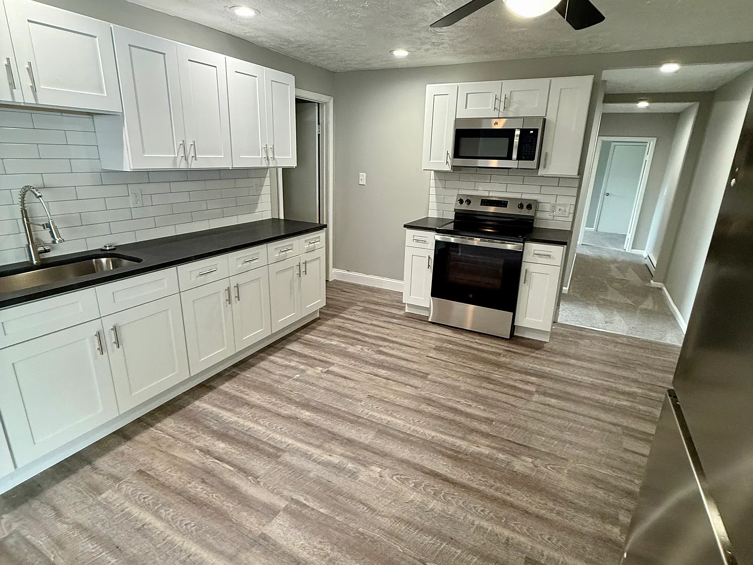 3457 Wade Ave — Photo 2
