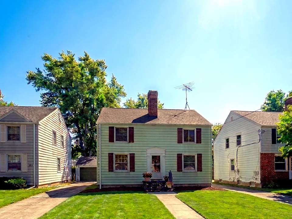 91 Hollywood Ave #1