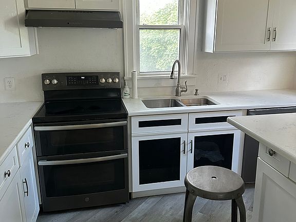 5th image of 126 Berkshire Blvd Floor 2