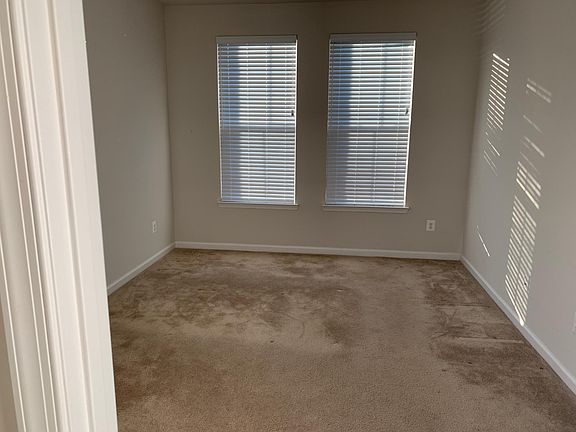 5th image of 43444 Apple Orchard Sq