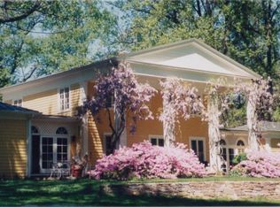 822 Leigh Mill Rd, Great Falls, VA 22066