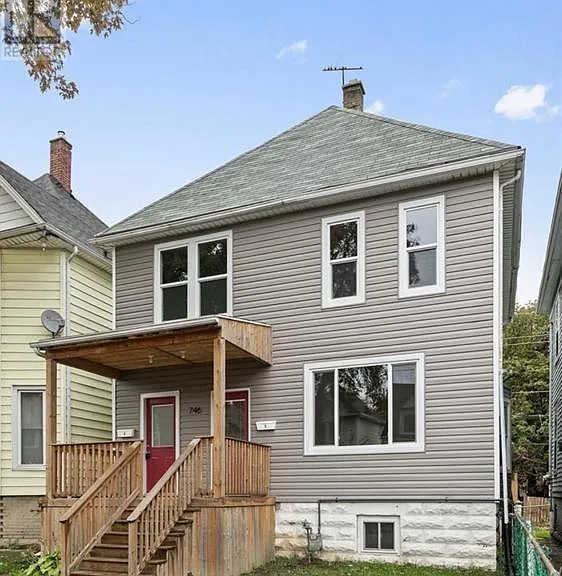 746 Dougall Ave #UPPER — Photo 1