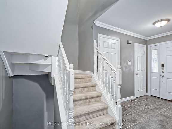 5th image of 669 Osgoode Dr #15